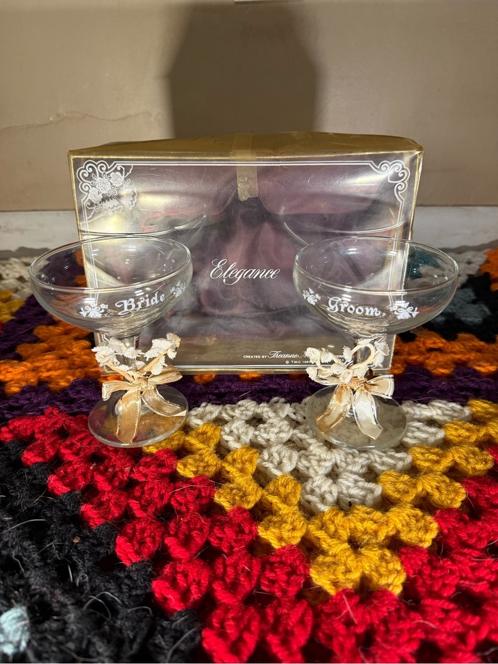 Vintage 1984 Treasure Masters Elegance Bride & Groom Toasting Glasses